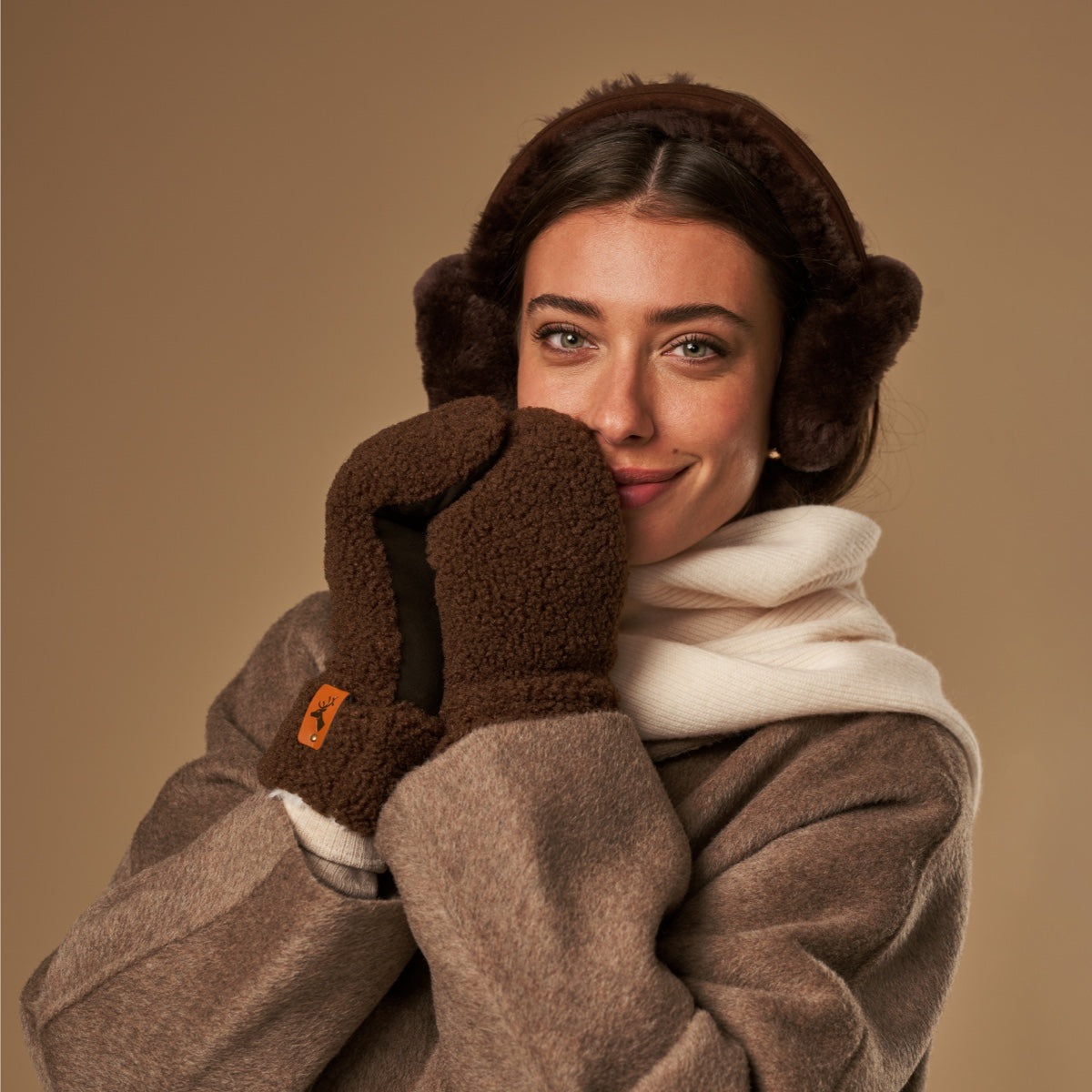 Sophia (brown) - Ultra-soft teddy mittens with warm faux fur lining  - Schwartz & von Halen - US - 11
