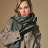 Veronica (black) - Women’s lambskin leather mittens with faux fur lining and touchscreen feature