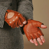 Zane (cognac) – Luxurious men's fingerless driving gloves made of American deerskin leather