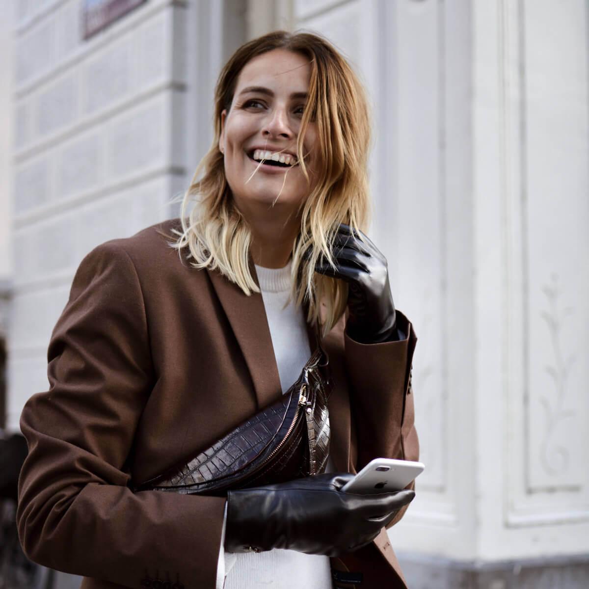 Ivy (black) – sheepskin leather gloves with wool/cashmere lining & touchscreen feature - Schwartz & von Halen - US - 10