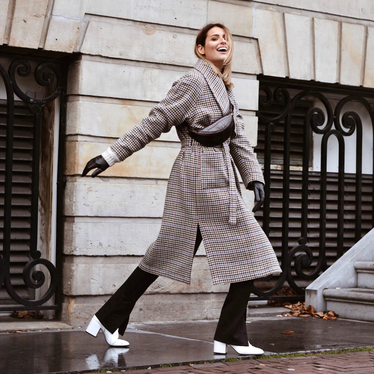 Ivy (black) – sheepskin leather gloves with wool/cashmere lining & touchscreen feature - Schwartz & von Halen - US - 11