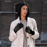 Ivy (black) – sheepskin leather gloves with wool/cashmere lining & touchscreen feature - Schwartz & von Halen - US - 9