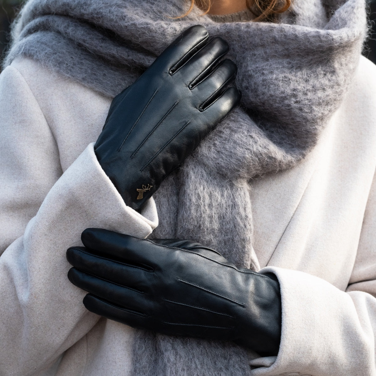 Lily (black) - sheepskin leather gloves with warm fleece lining & touchscreen feature  - Schwartz & von Halen - US - 7